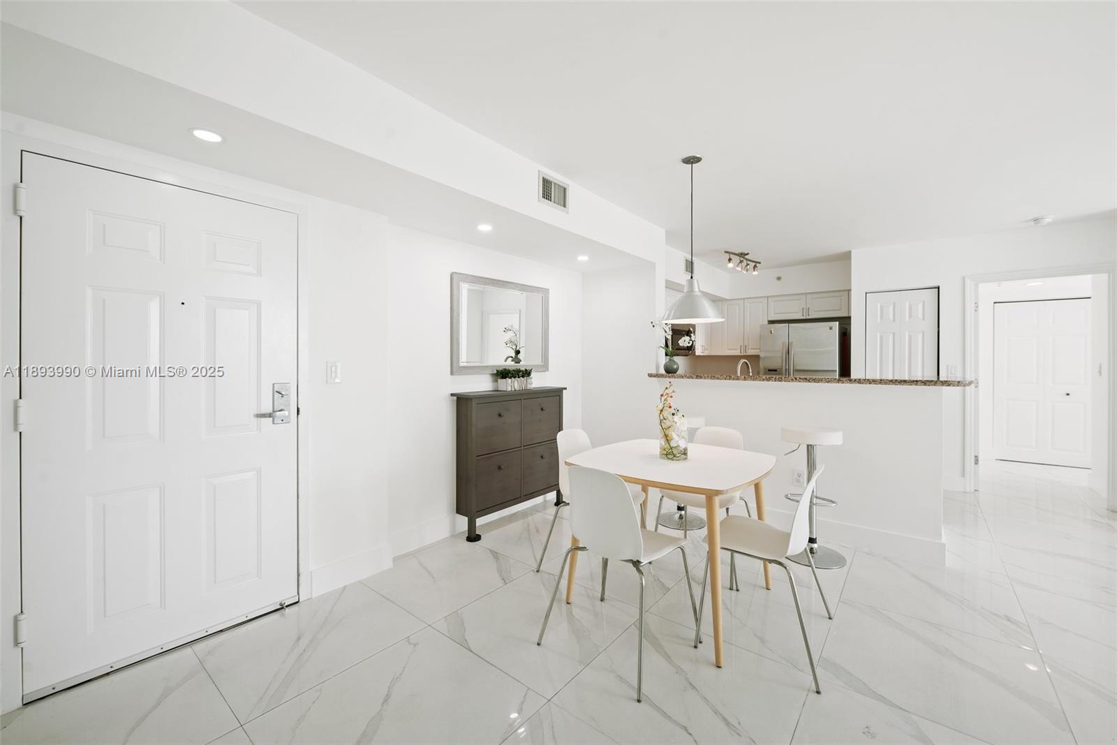 THE MARK ON BRICKELL COND - Residential
