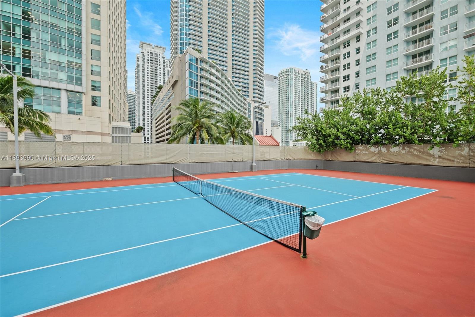THE MARK ON BRICKELL COND - Residential