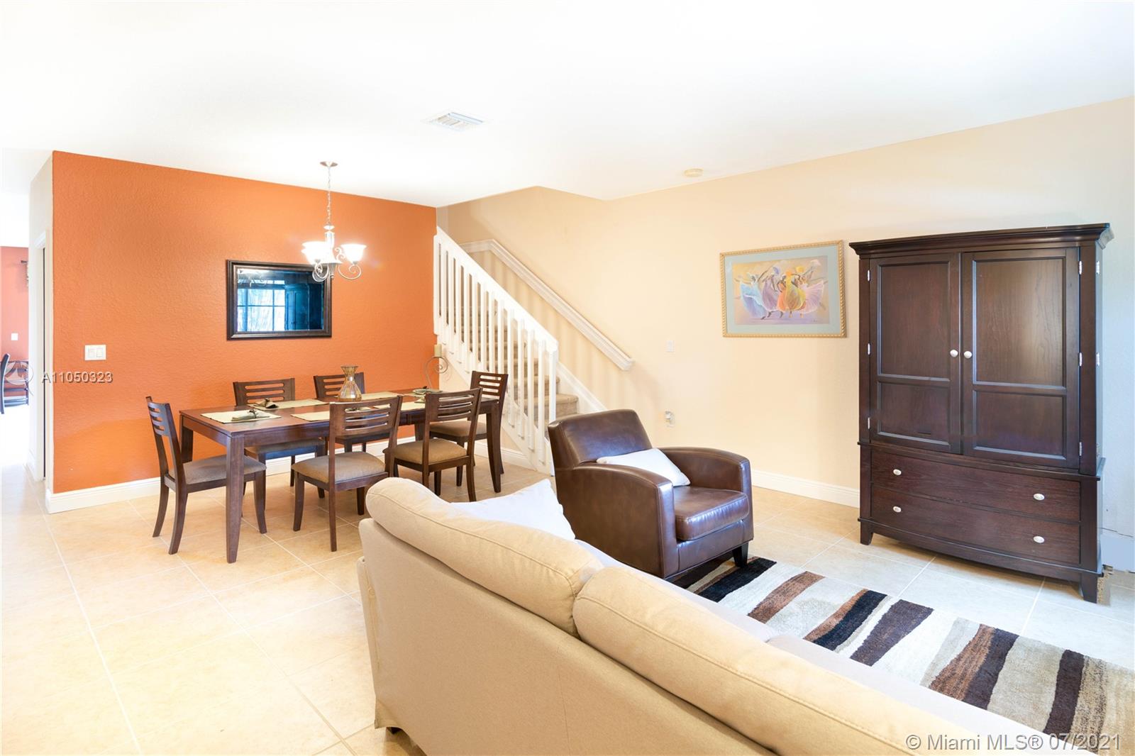 The buyer’s loss is your gain!
Back on the market due to buyer not being able to obtain financing. This 2 bedroom 2.5 bath townhouse styled condo is situated in the sought after gated neighborhood of Murano at Hampton Park . Easy access to great parks, shopping, dining, entertainment & more. The community has a Clubhouse with Fitness center, Pool, Tennis Courts and Playgrounds.