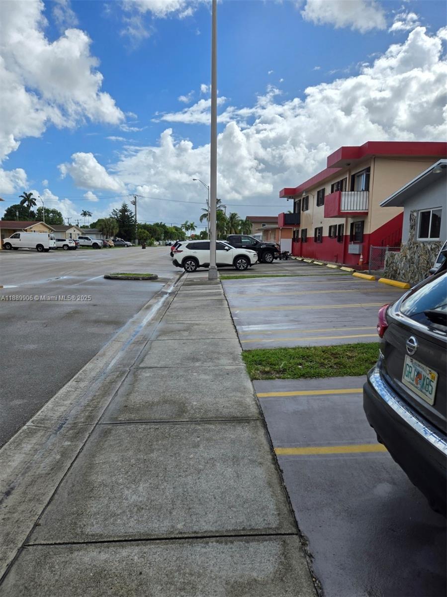 HIALEAH 9TH ADDN - Residential Lease