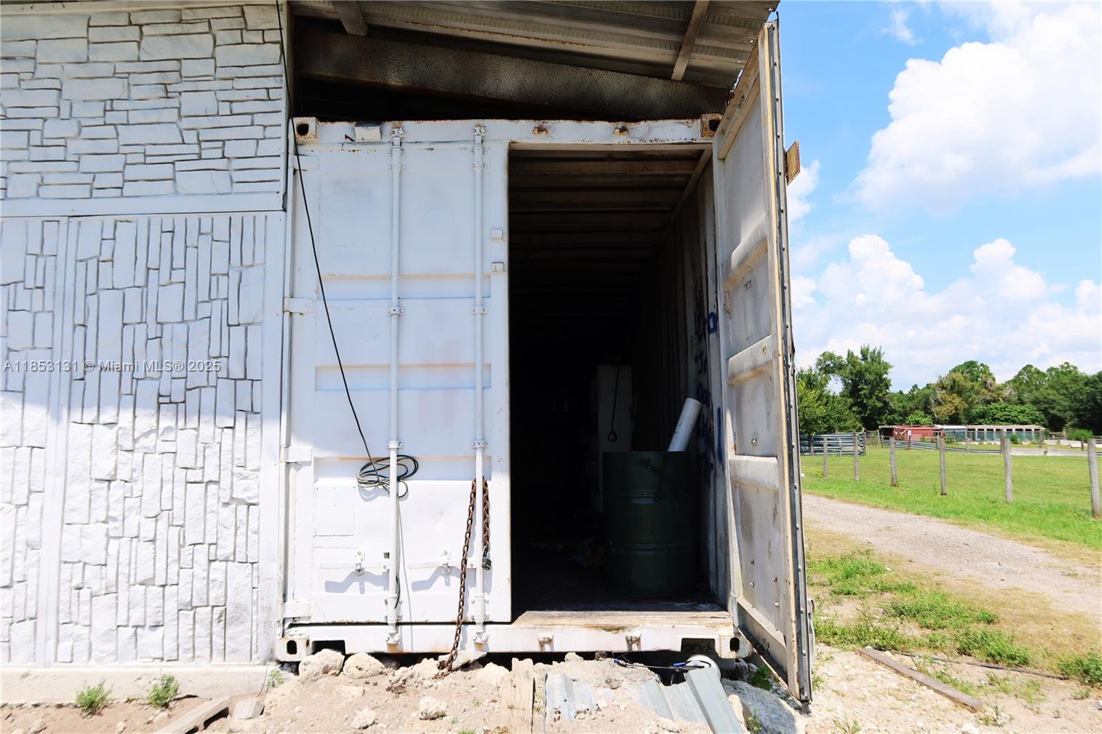 HOLIDAY LAKE AREA - Residential