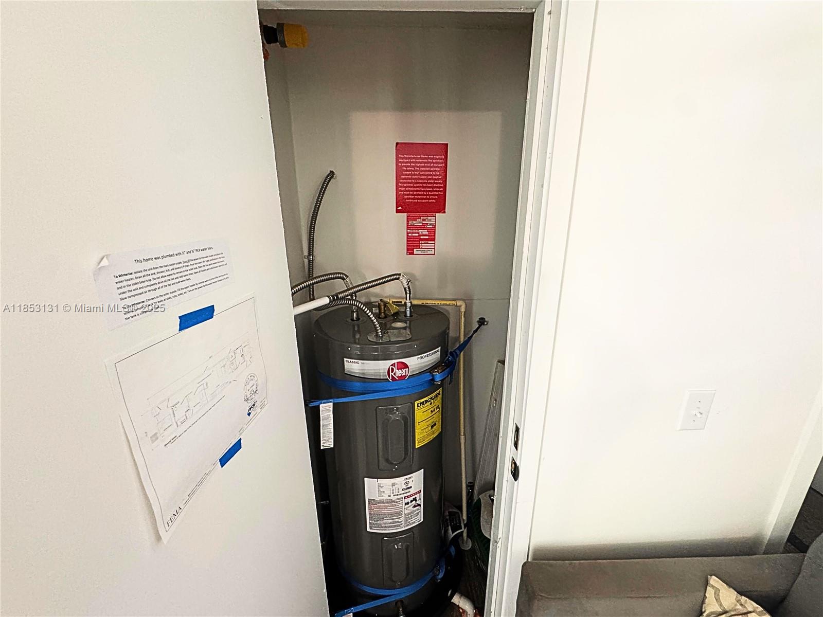 HOLIDAY LAKE AREA - Residential