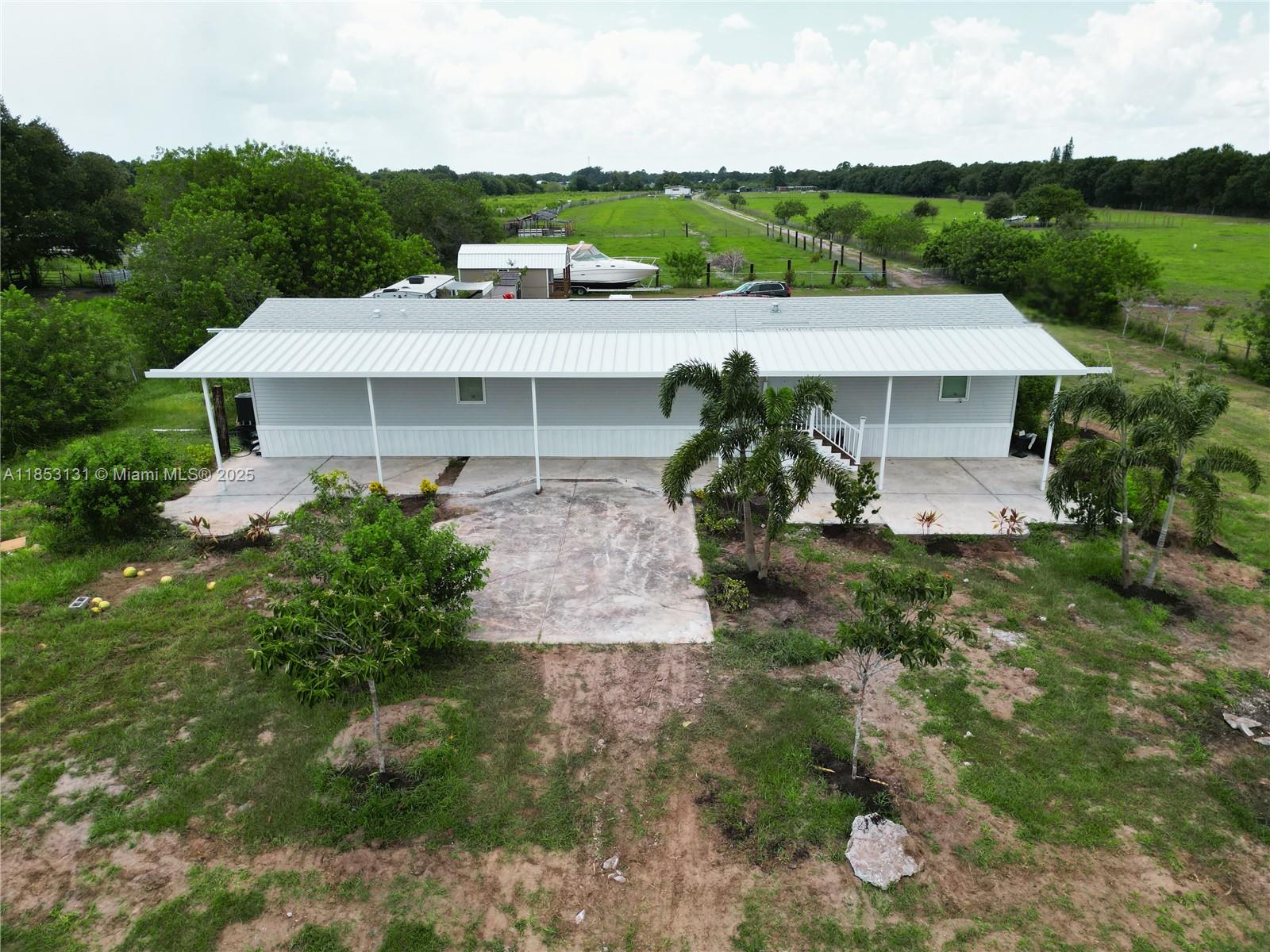1321 BLUFF HAMMOCK RD
