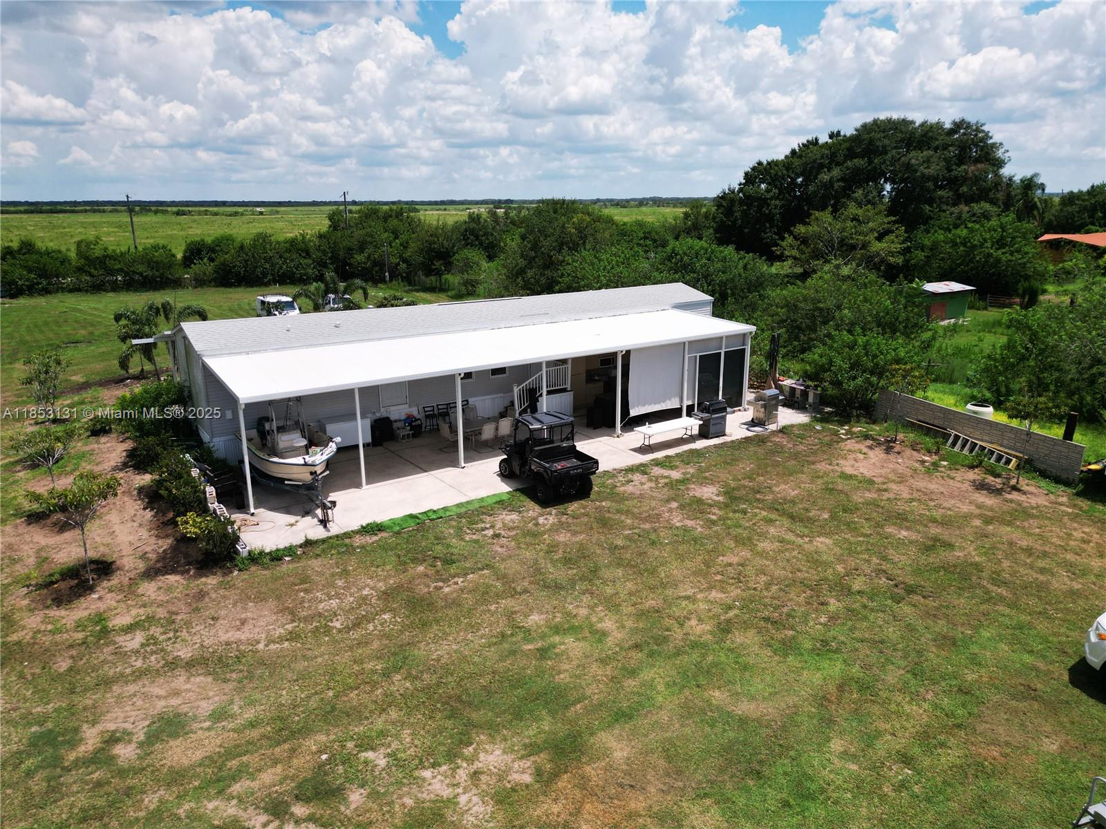 HOLIDAY LAKE AREA - Residential