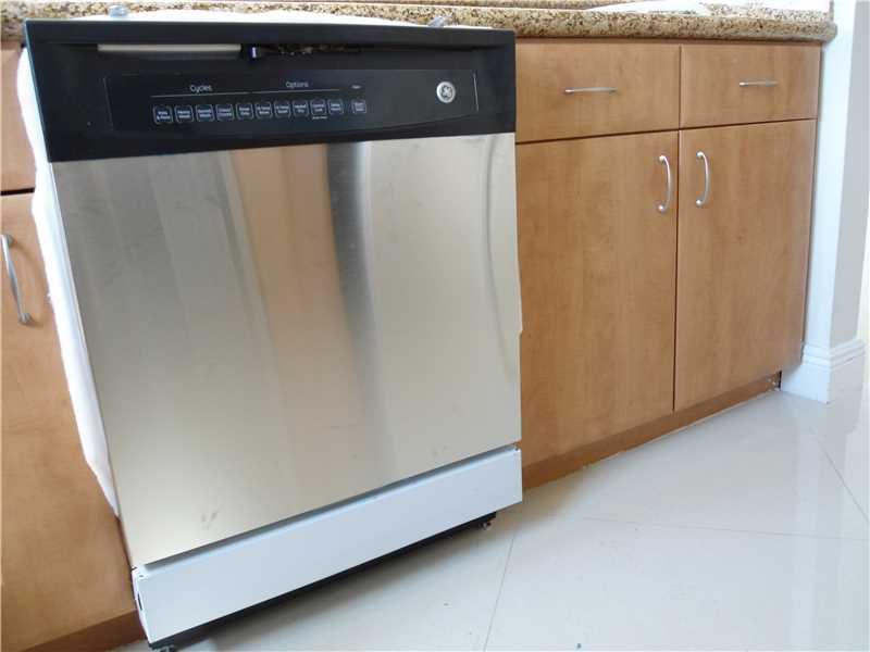 ONE BROADWAY - Residential Lease