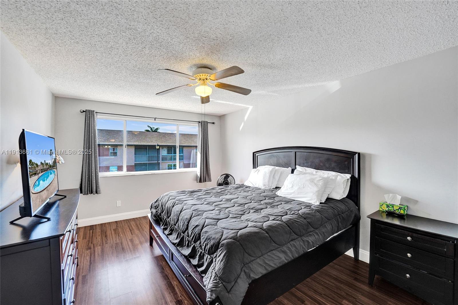 DEVON CONDOMINIUM - Residential