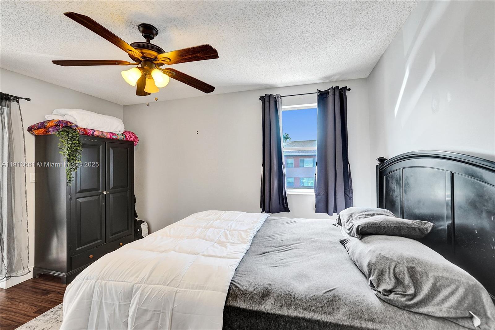 DEVON CONDOMINIUM - Residential