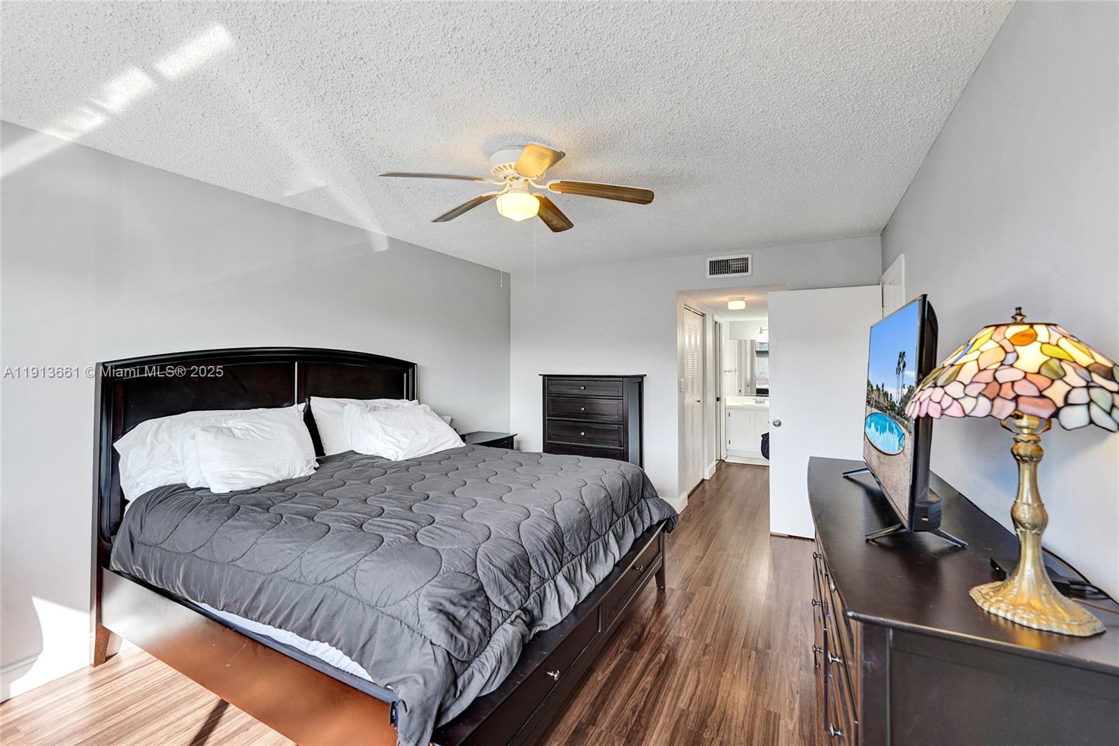 DEVON CONDOMINIUM - Residential