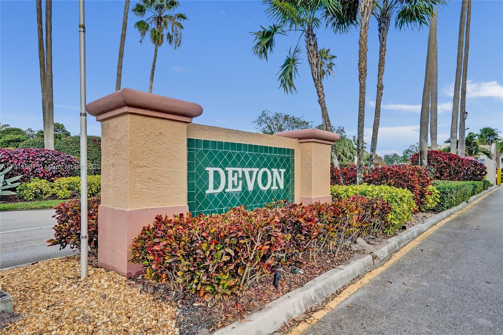 DEVON CONDOMINIUM - Residential