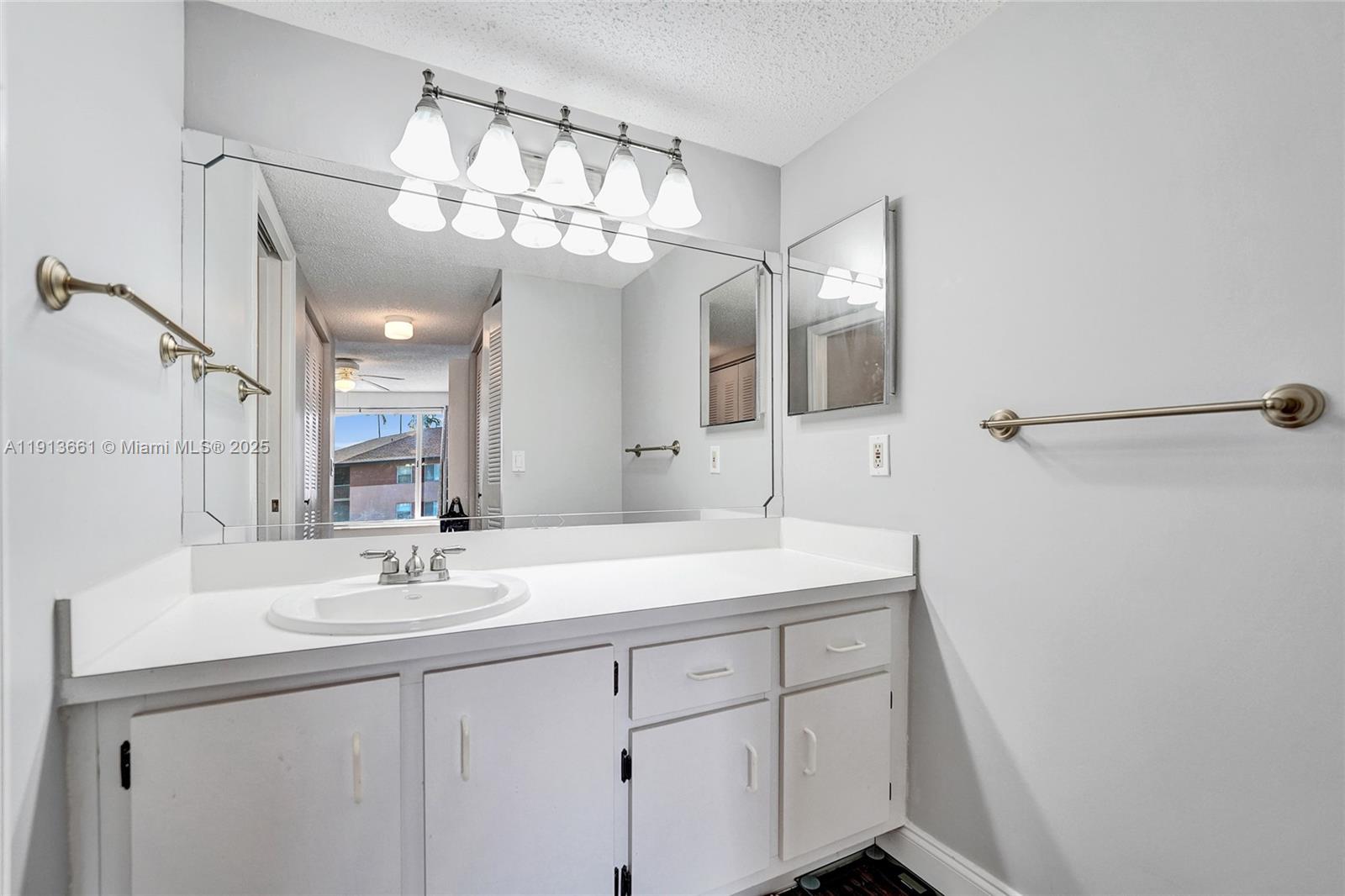 DEVON CONDOMINIUM - Residential