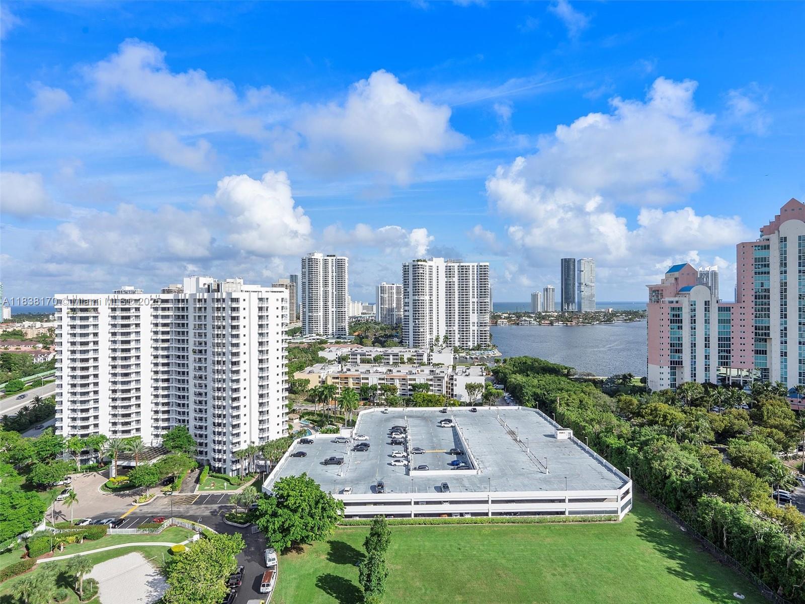PARC CENTRAL AVENTURA SOU - Residential