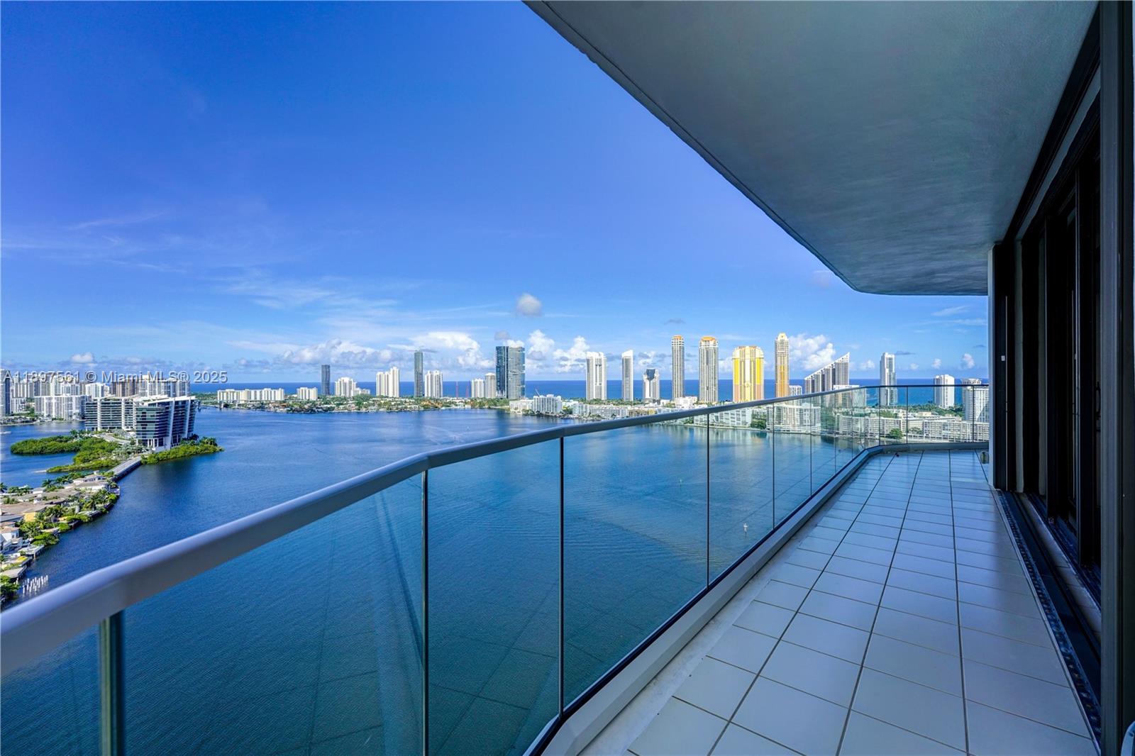 WILLIAMS ISLAND - Residential