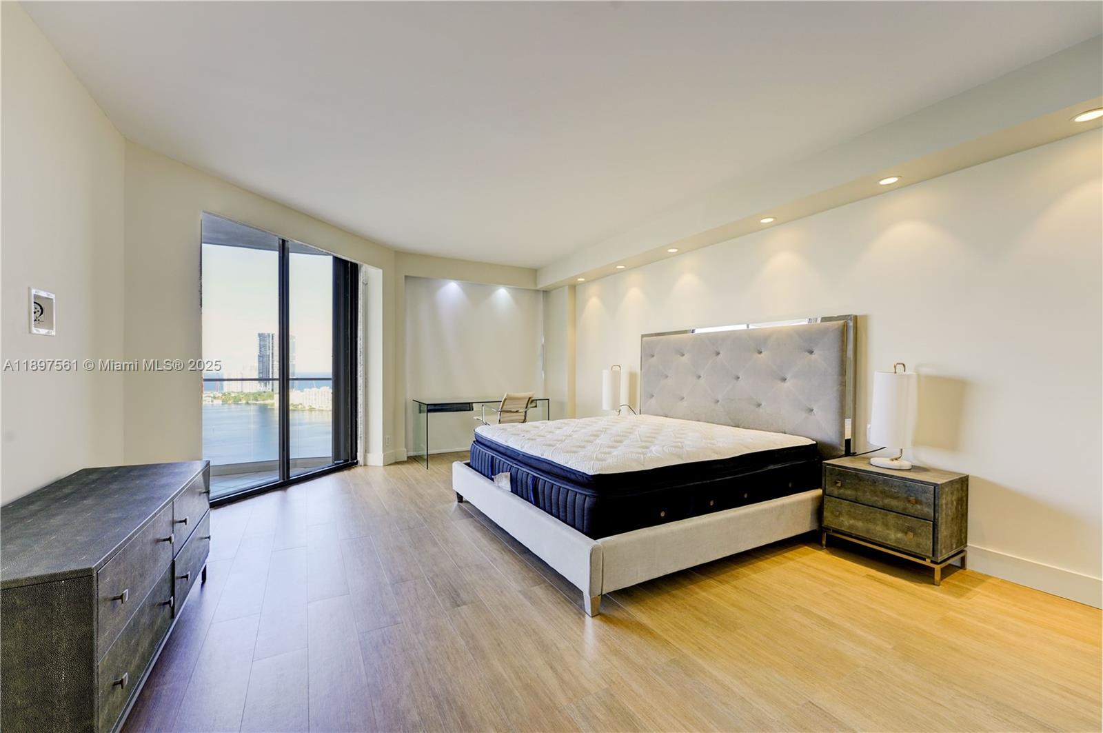 WILLIAMS ISLAND - Residential