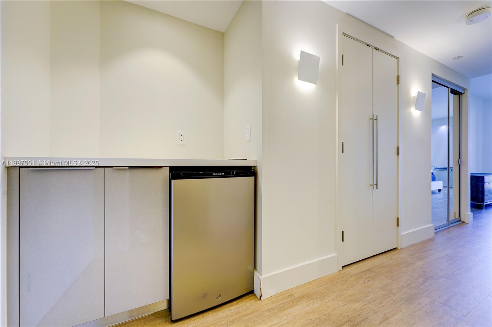 WILLIAMS ISLAND - Residential