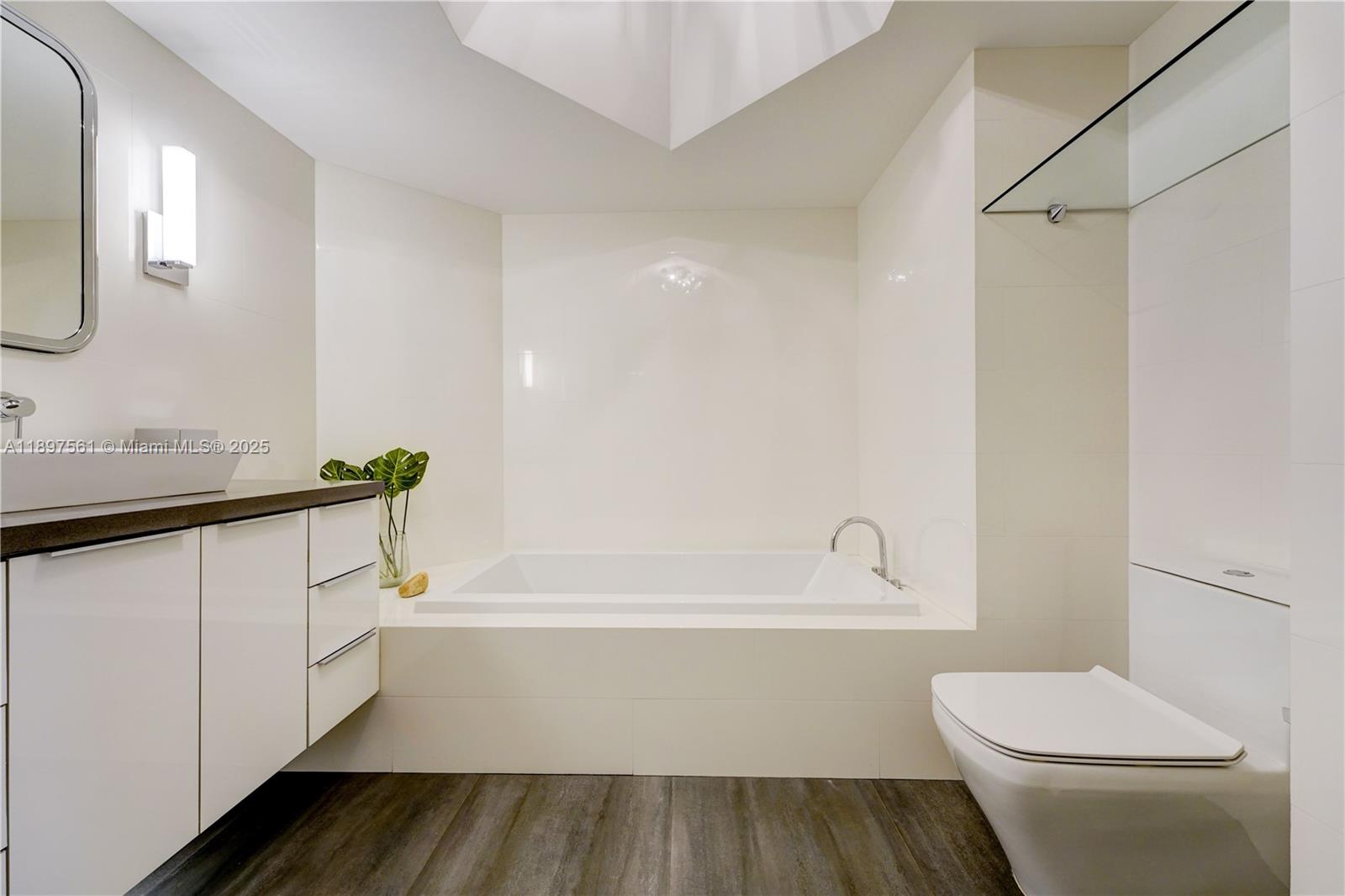 WILLIAMS ISLAND - Residential