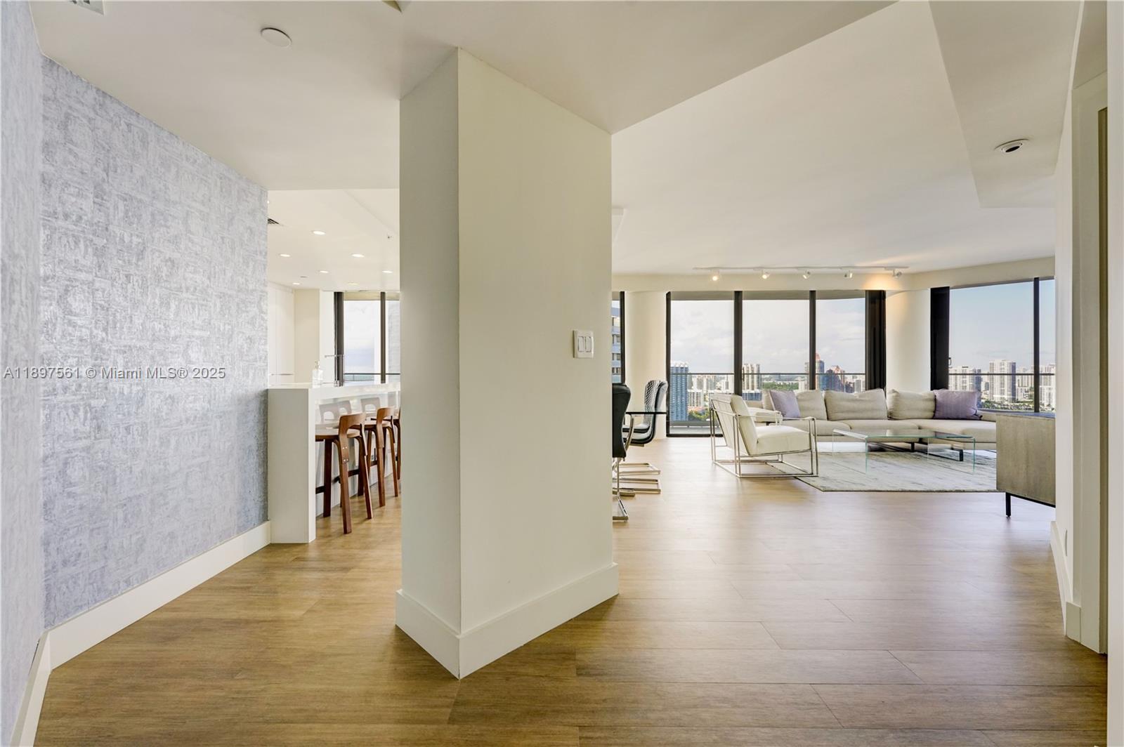 WILLIAMS ISLAND - Residential