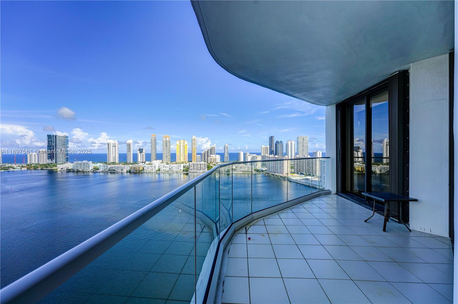 WILLIAMS ISLAND - Residential