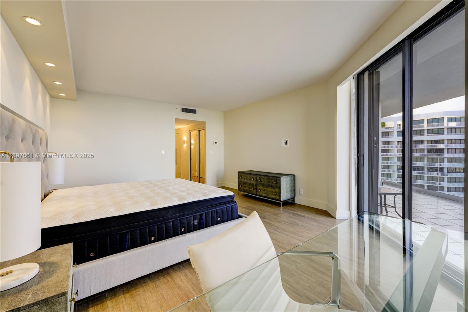 WILLIAMS ISLAND - Residential