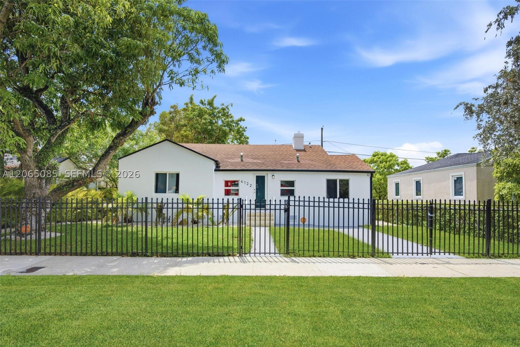 4122 NW 11th Pl