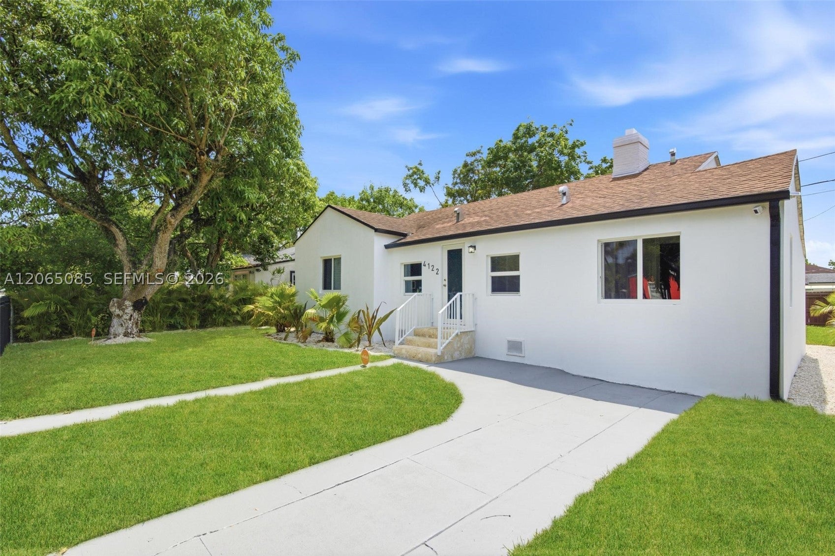 4122 NW 11th Pl