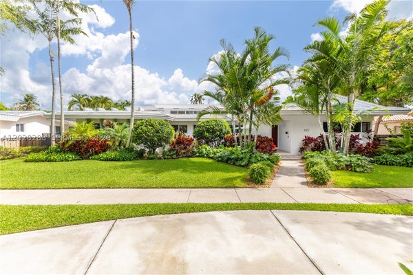 857 NE 98TH ST, MIAMI SHORES, FL 33138 - Image 9eeeffe9257b368f778ce8a595ffe823/3672883272