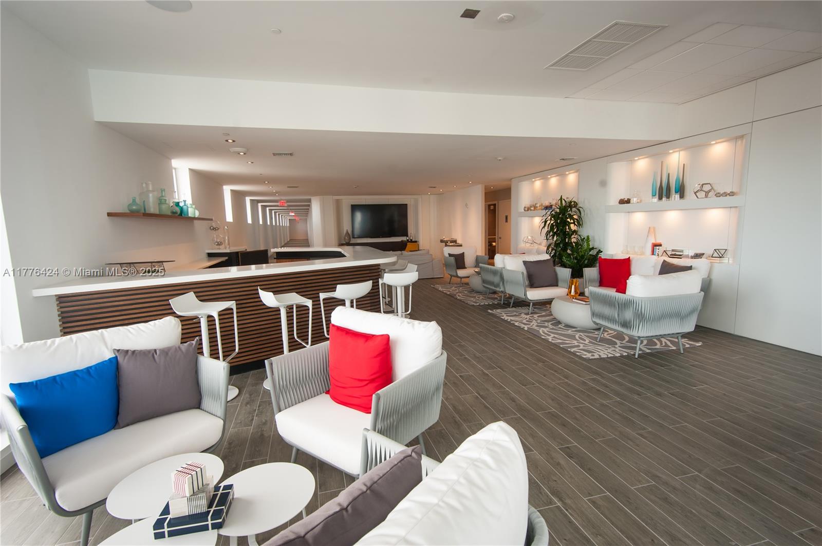 BEACHWALK CONDOMINIUM - Residential