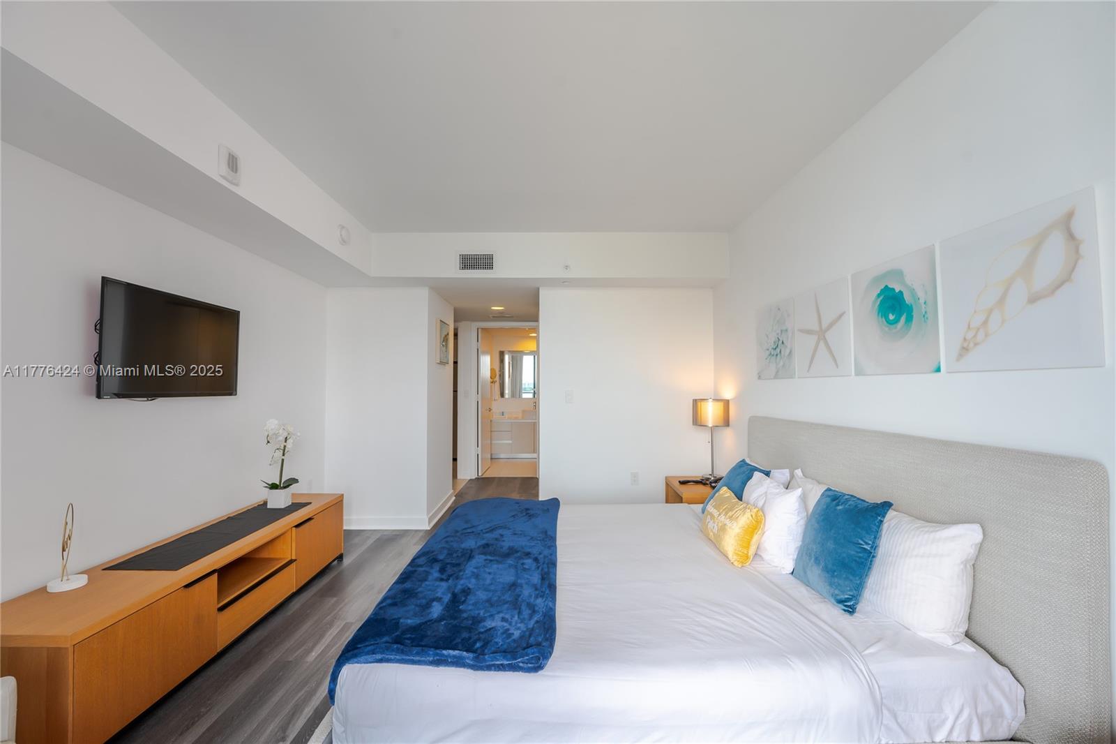 BEACHWALK CONDOMINIUM - Residential