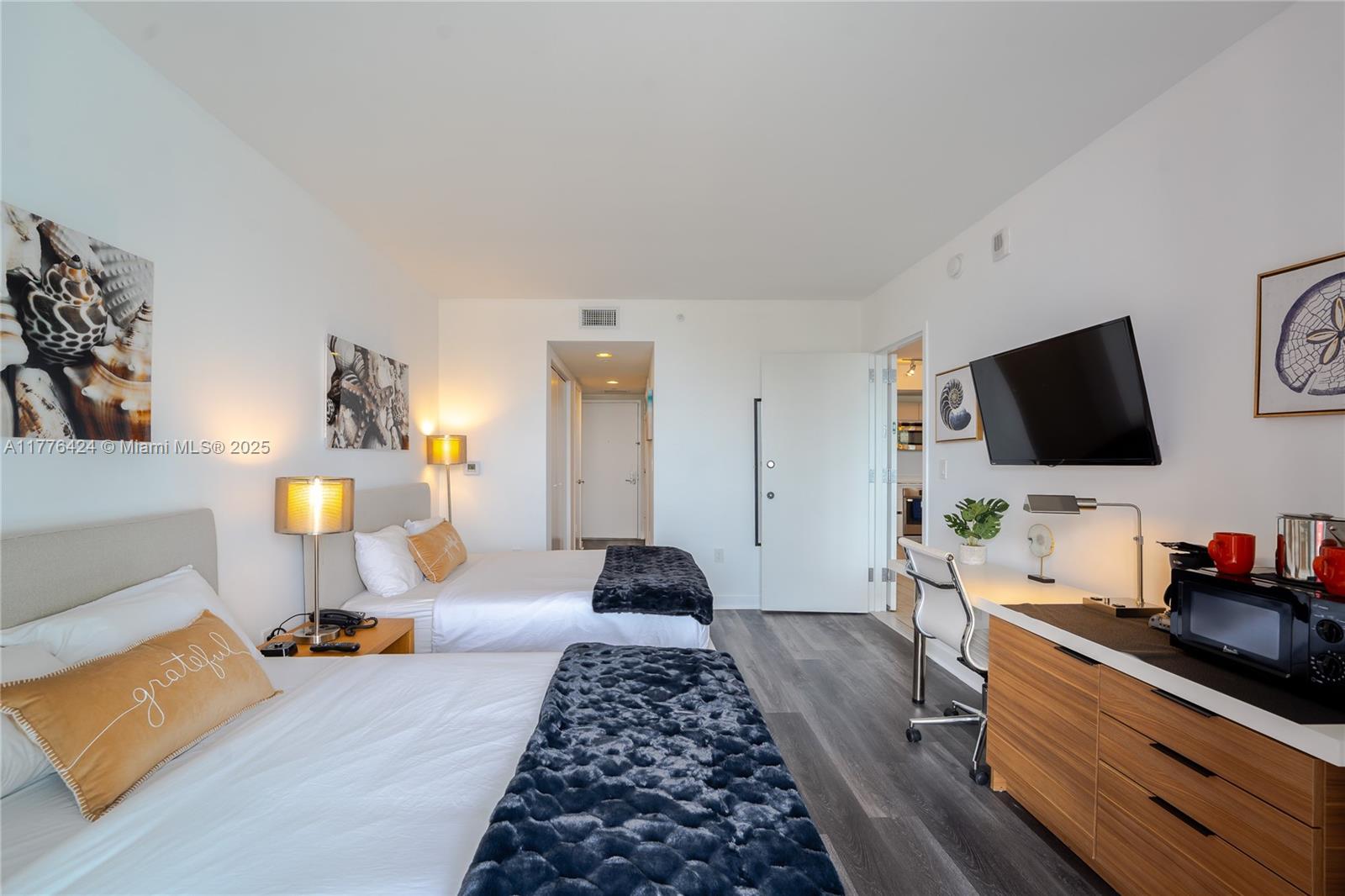 BEACHWALK CONDOMINIUM - Residential