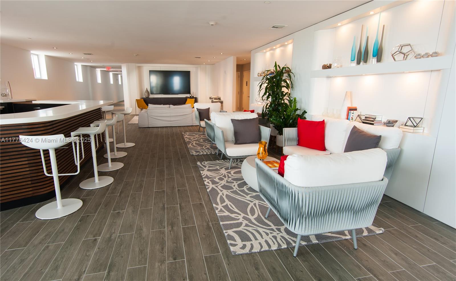 BEACHWALK CONDOMINIUM - Residential