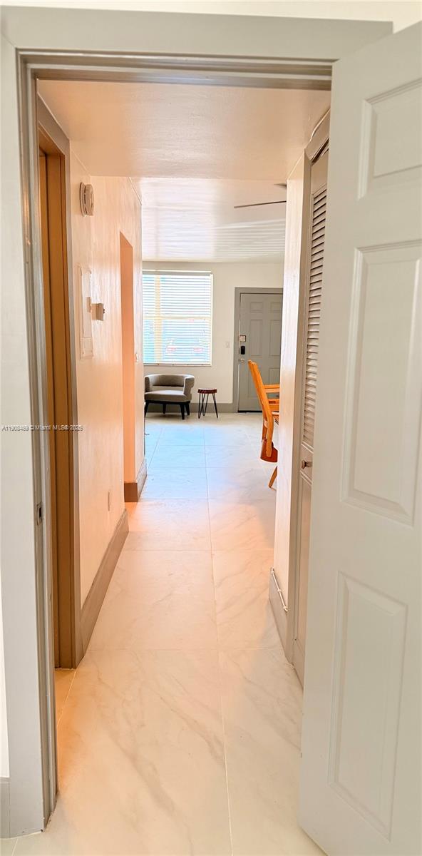 NO BAY WHITE HOUSE NO 3 C - Residential Lease