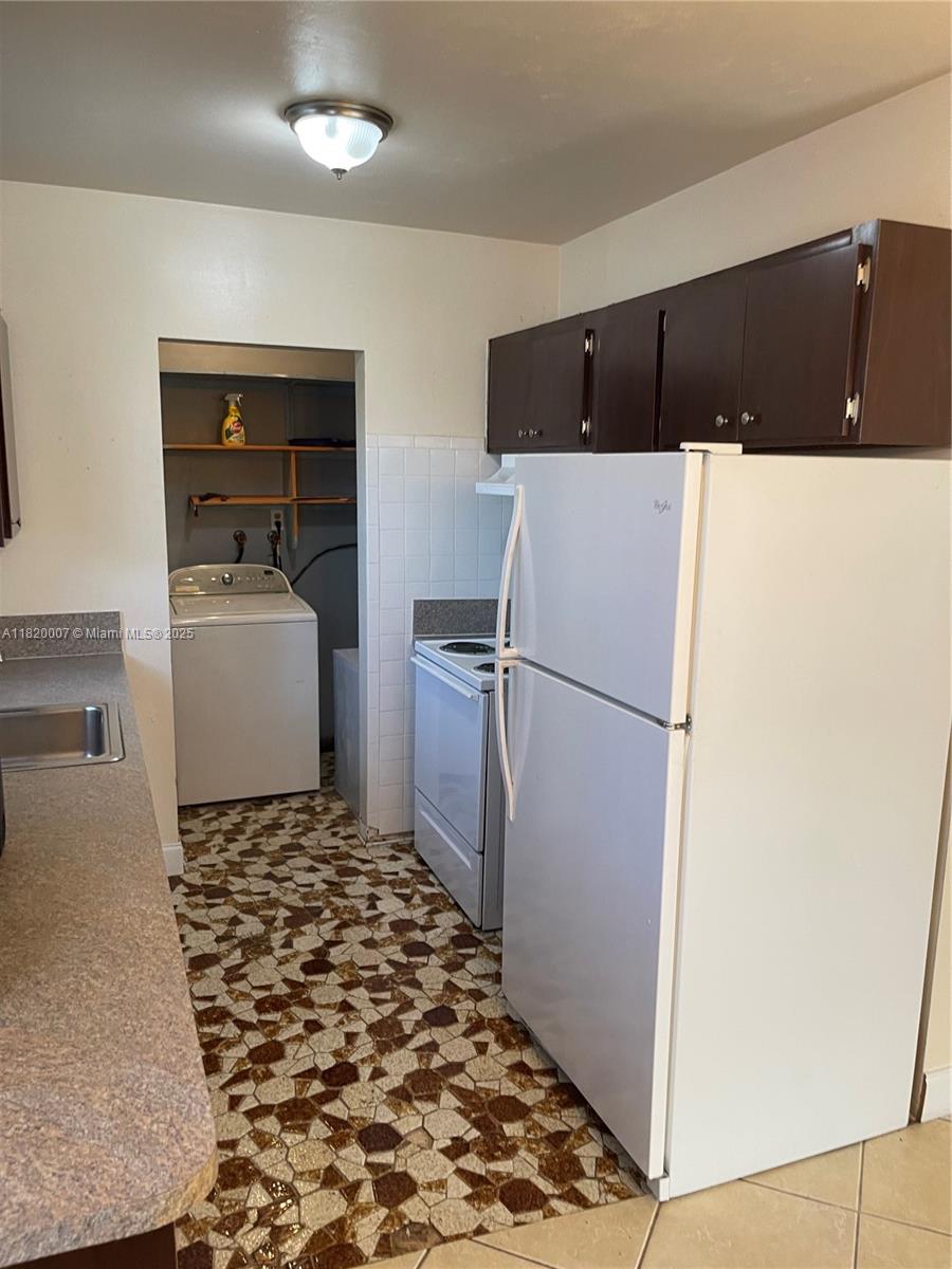 357 Sw 1st Ter, Deerfield Beach, Broward County, Florida - 4 Bedrooms  
3 Bathrooms - 
