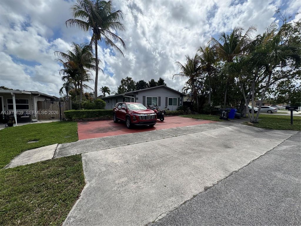 Photo of 6322 Eaton St #1-2, Hollywood, FL 33024 (MLS # A11978639)