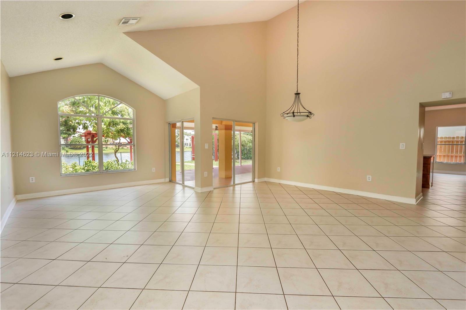 LAGO MAR SOUTH 1ST ADDN - Residential