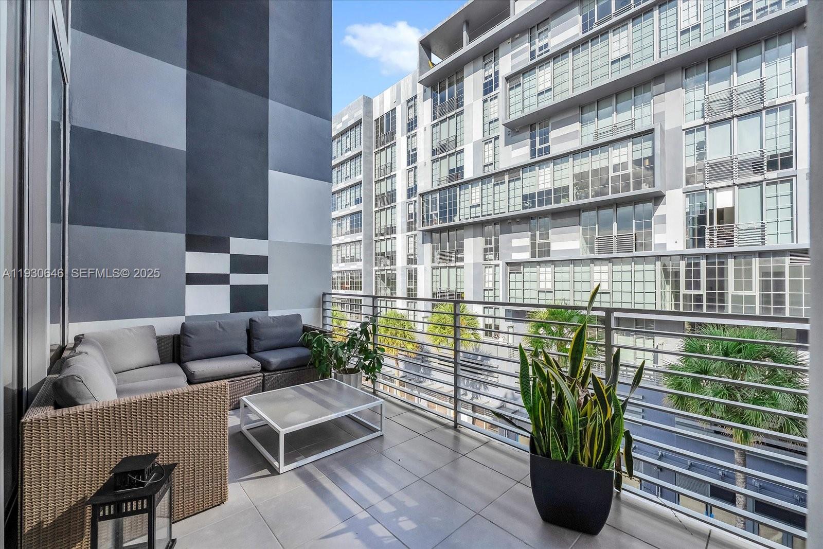 250 WYNWOOD CONDO - Residential Lease