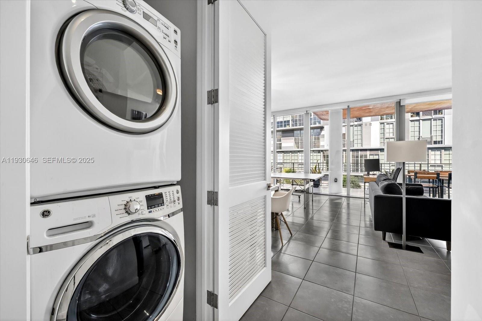 250 WYNWOOD CONDO - Residential Lease