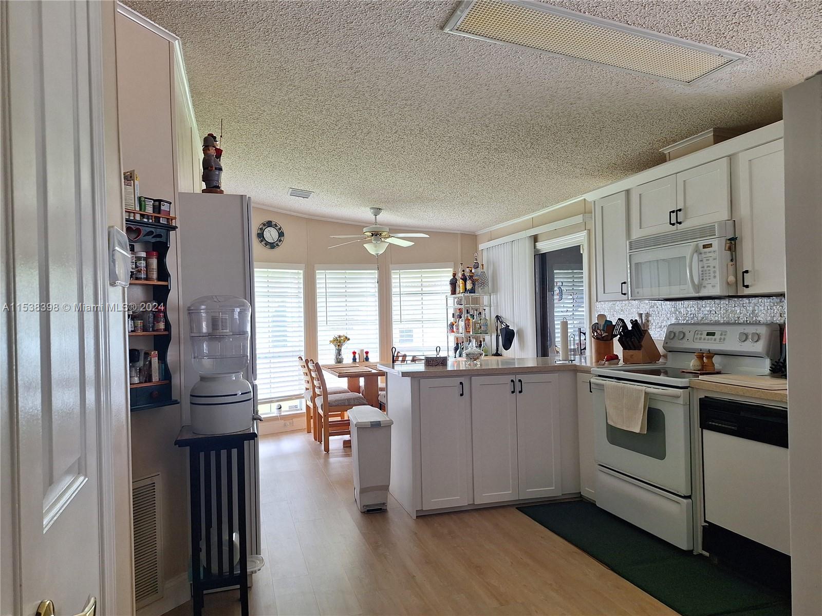 GATEWAY WEST CONDO - Residential