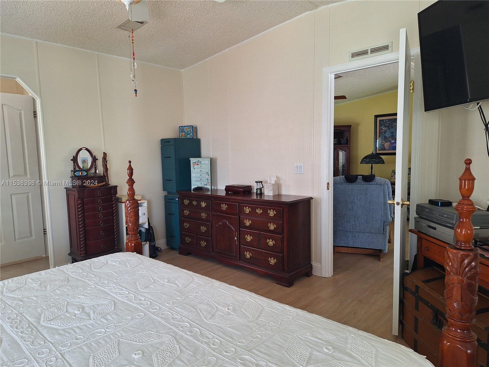 GATEWAY WEST CONDO - Residential