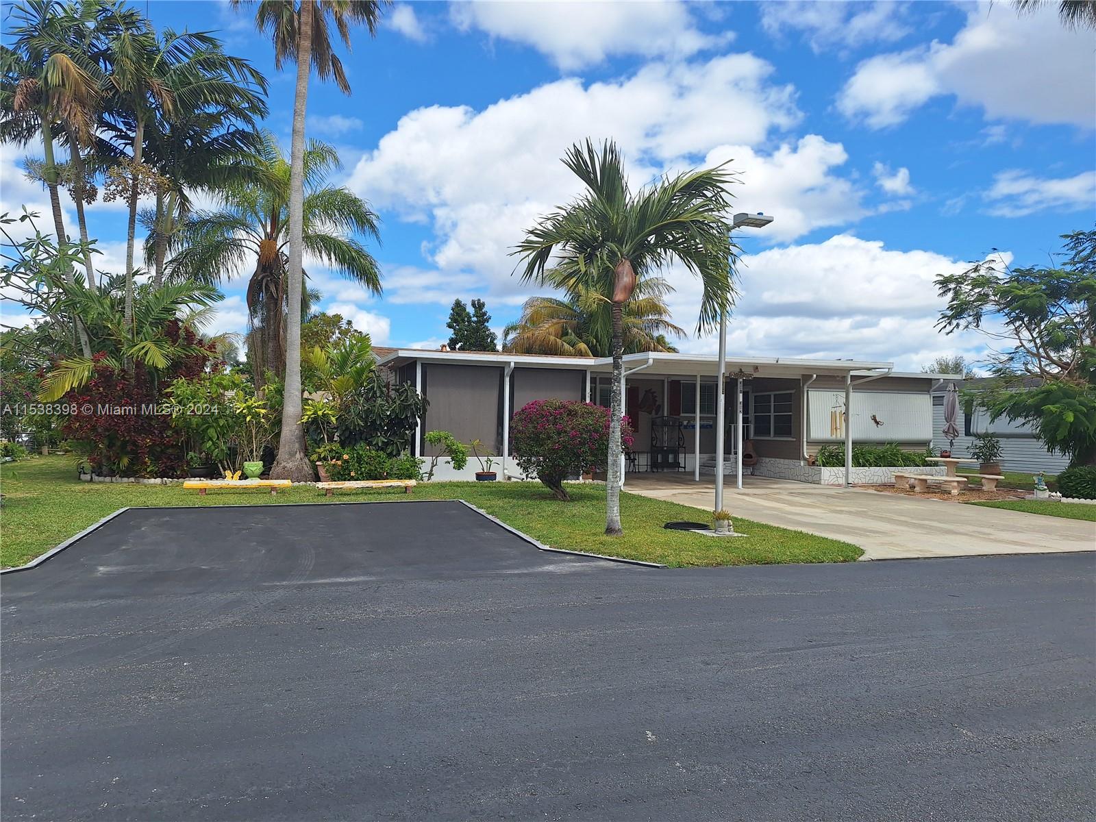 GATEWAY WEST CONDO - Residential