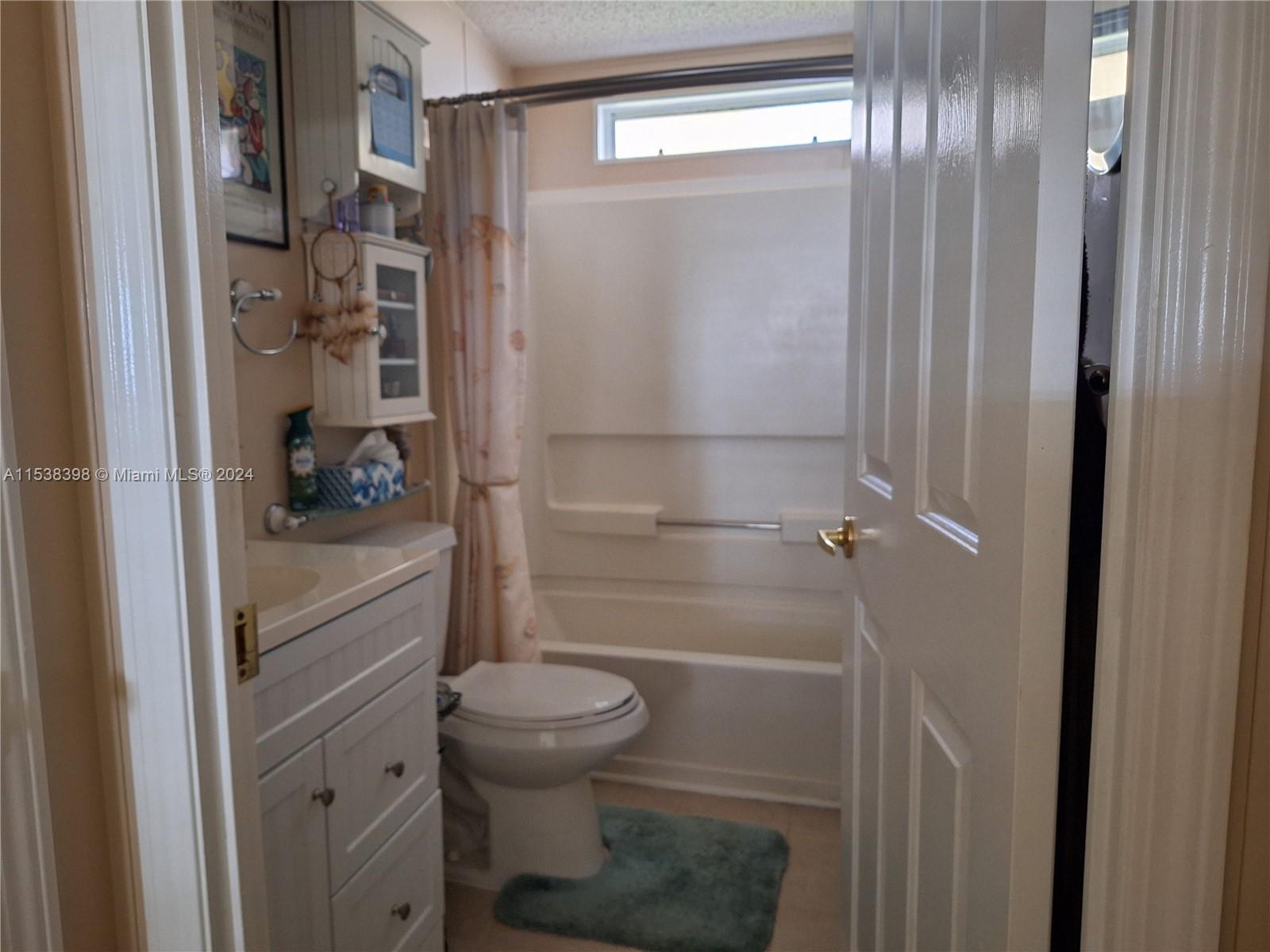 GATEWAY WEST CONDO - Residential