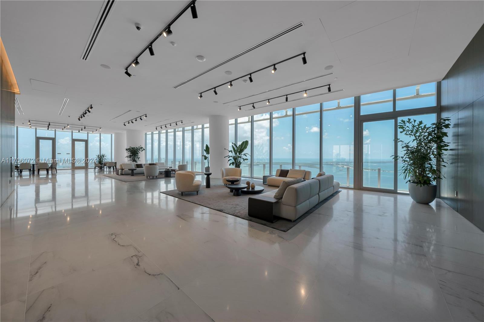 300 Biscayne Boulevard Way - Residential