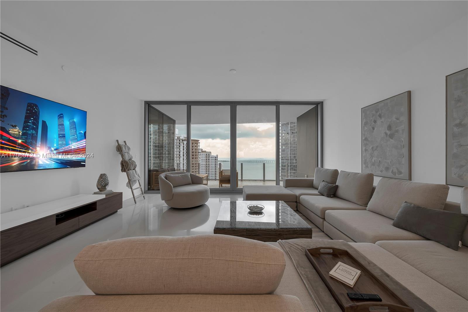 300 Biscayne Boulevard Way - Residential