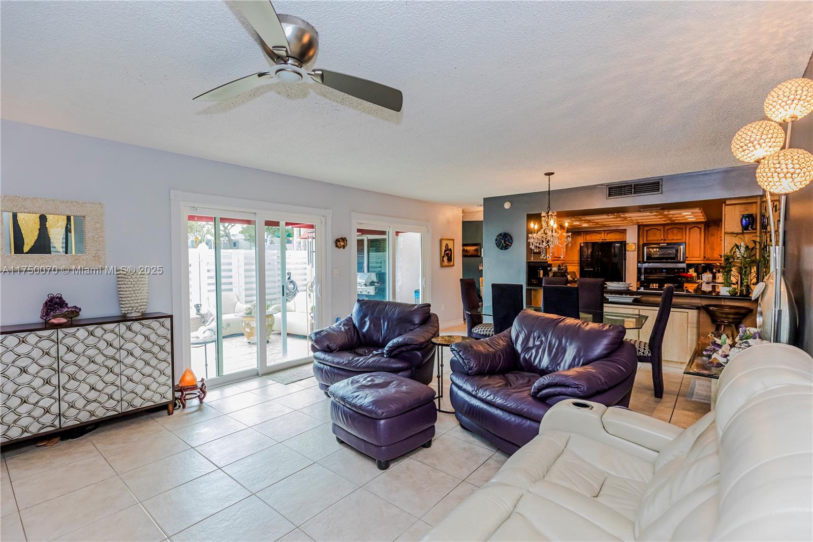565 NW 98th Ave 565