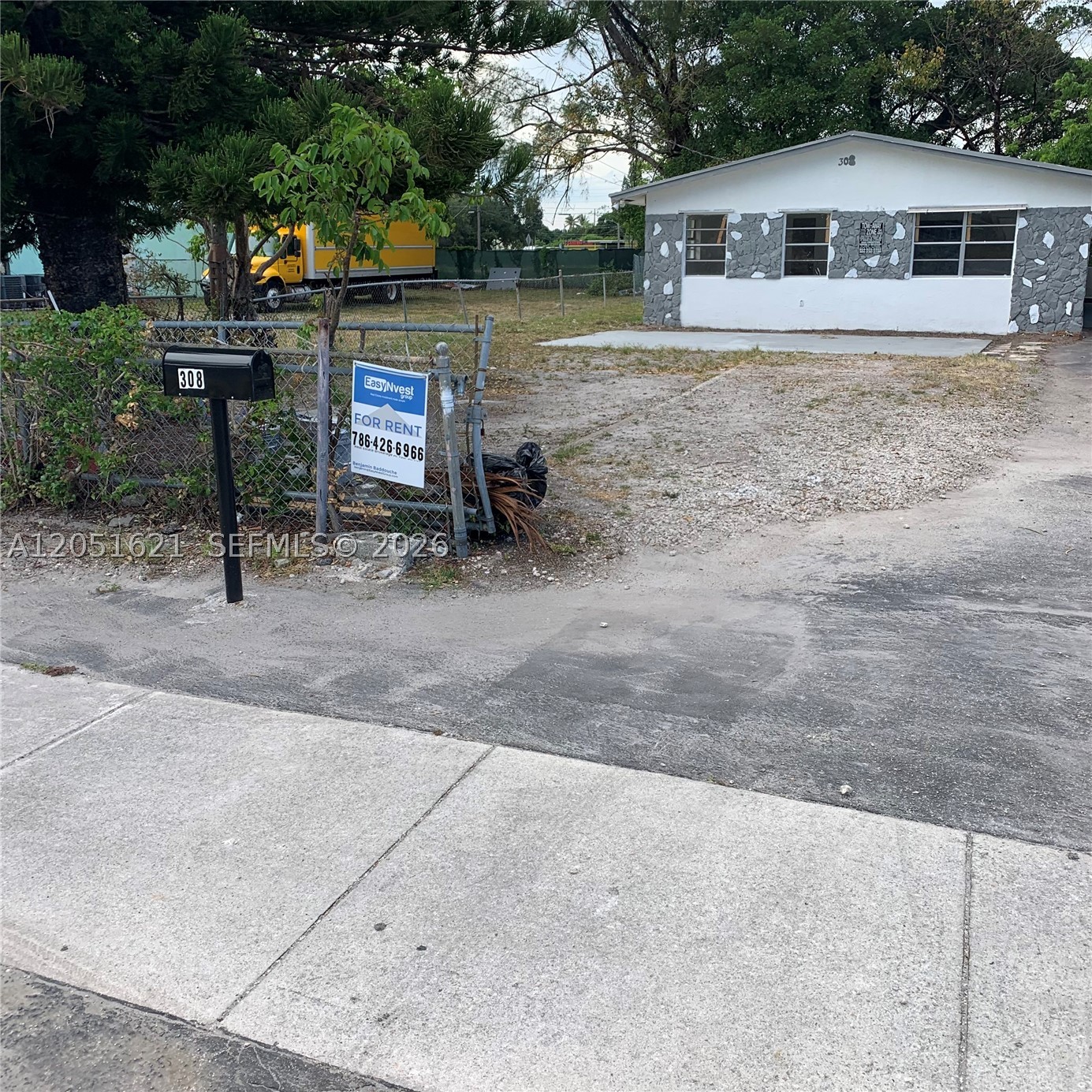 Photo 1 of 23 — 308 NW 9th St, Hallandale Beach, FL 33009