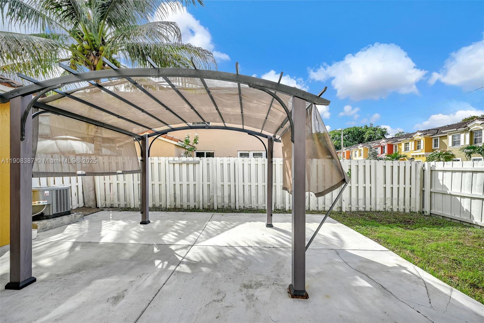 CASA DEL SUR - Residential