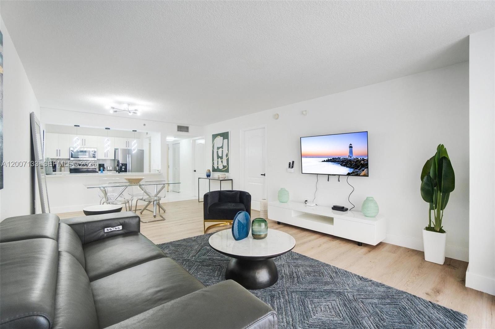 THE CLUB AT BRICKELL BAY - Residential