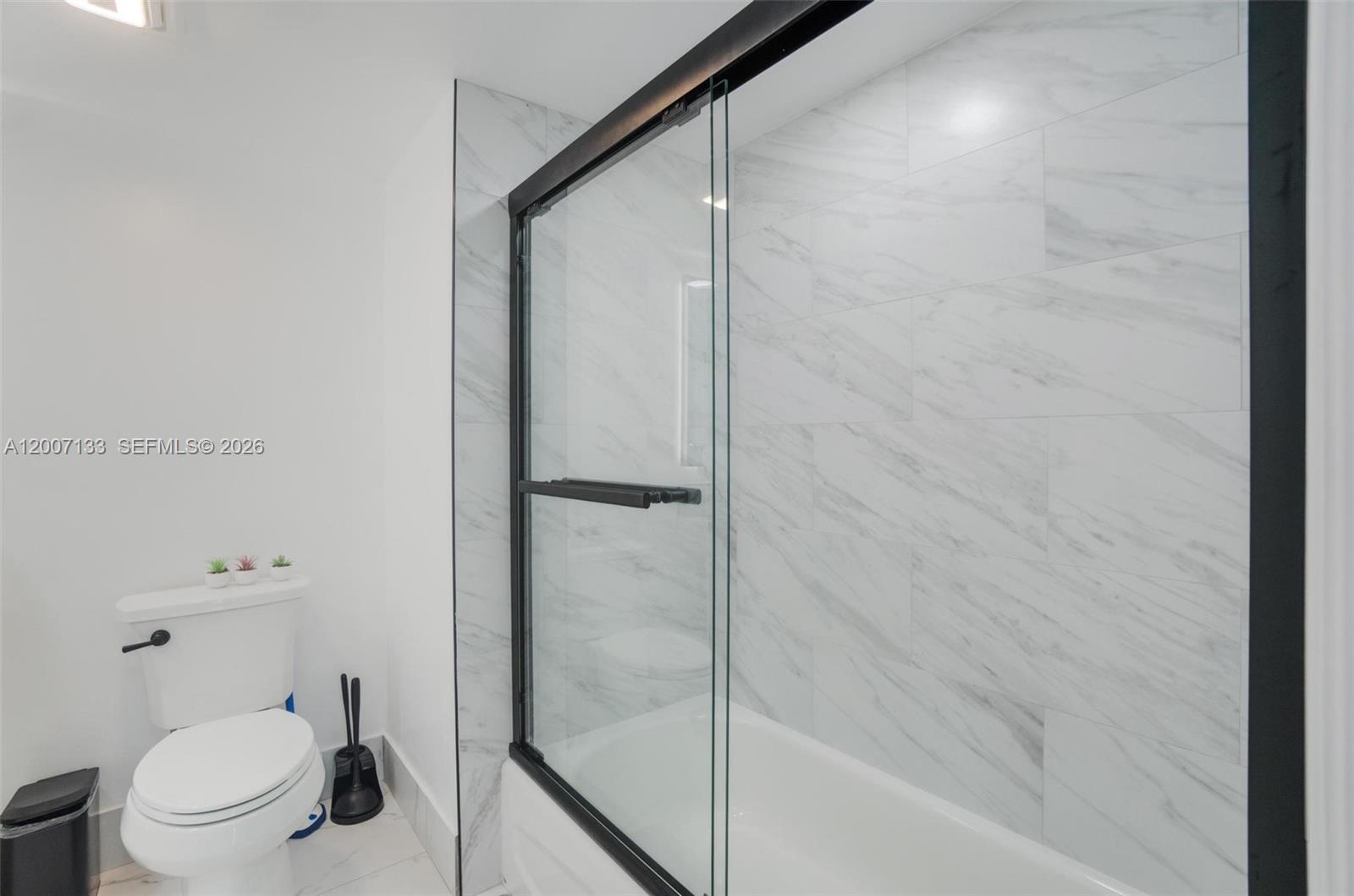 THE CLUB AT BRICKELL BAY - Residential