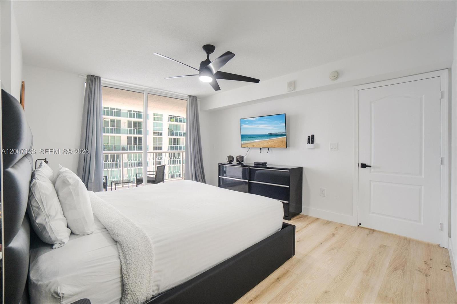 THE CLUB AT BRICKELL BAY - Residential