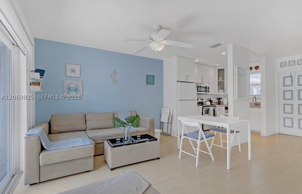 798 CRANDON BLVD # 44-B, KEY BISCAYNE, FL 33149 - Image 9efb5e8ef00a03d7b286442303e80dca/2971484477