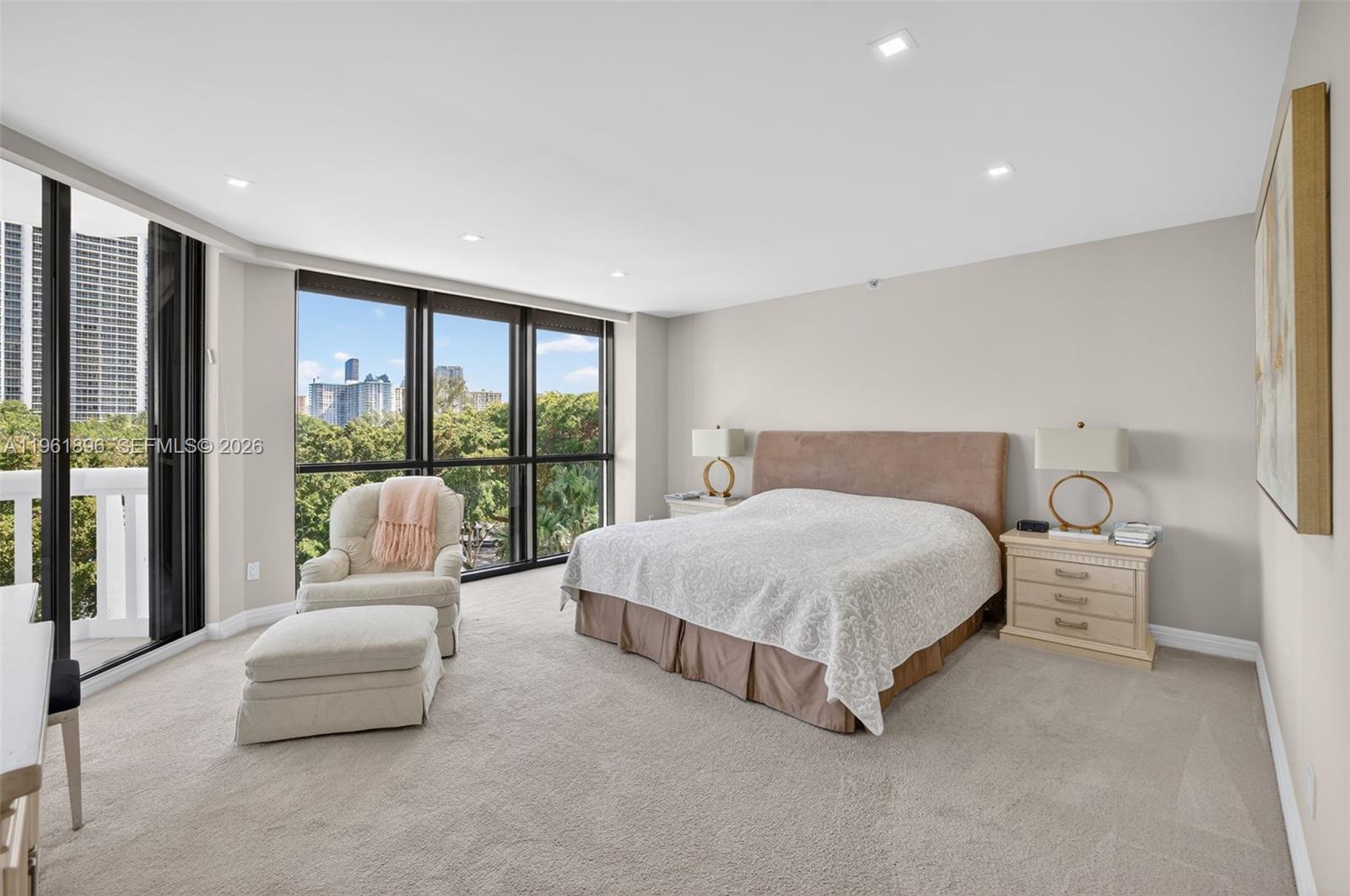 2000 ISL BLVD WILLIAMS IS - Residential