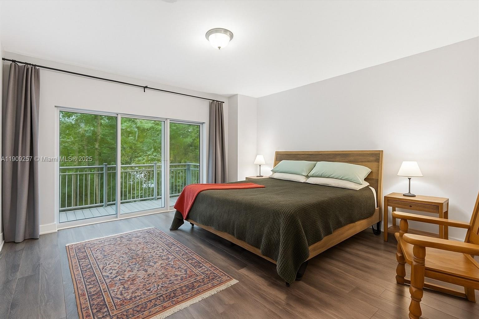 GATEWAY TO THE GROVE COND - Residential Lease